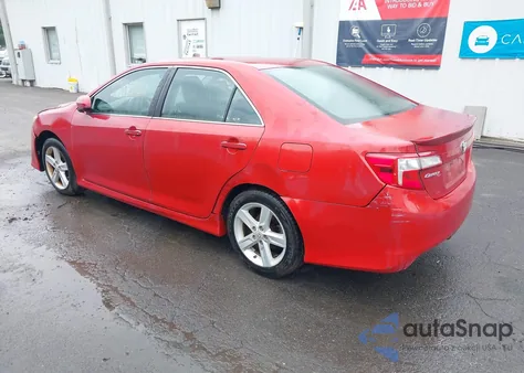 2012 Toyota Camry Se/Le/Xle z USA, uszkodzony, nr VIN 4T1BF1FK4CU527425